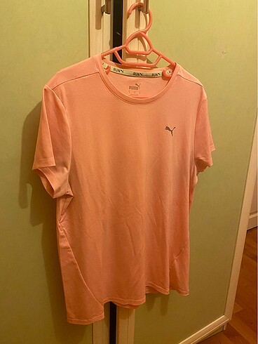 Puma tshirt