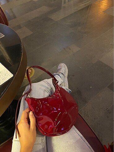 Zara Parlak çanta