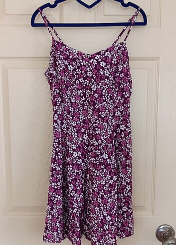 LC Waikiki Yazlık çiçekli ip askılı mini elbise
