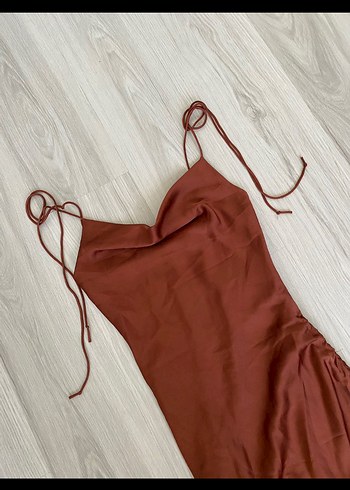 36 Beden çeşitli Renk Drapeli Mini V Yakalı Saten Elbise