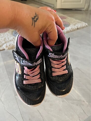 27 Beden siyah Renk Skechers 27 numara