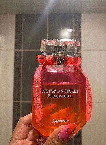 VİCTORİA SECRET BOMBSHELL SUMMER 100 ML EDP