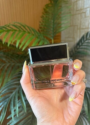 GIVENCHY ORJİNAL GİVENCH DAHLİA NOIR 50 ML
