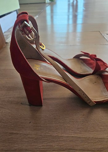 H&M Kırmızı Süet Tokalı kalın Topuklu Kadın Ayakkabı