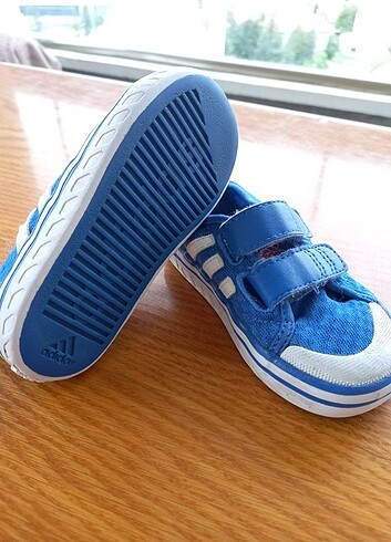 21 Beden Adidas bebek ayakkabısı