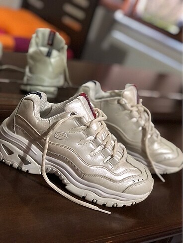 hiç giyilmemiş skechers