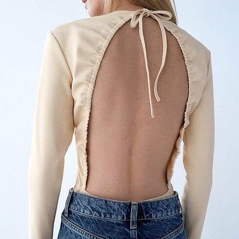 Zara sırt dekolteli çıtçılı body
