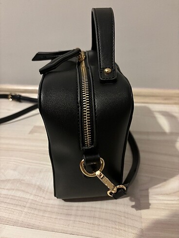 Beden Valentino Postacı askılı çanta orjinal
