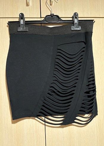 Siyah Avant-Garde Mini Etek