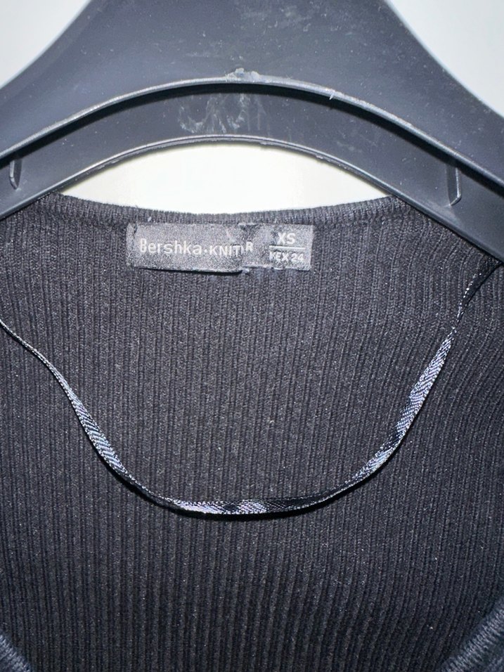 Siyah V Yaka Uzun Kollu Kadın Kazak - Görsel 2