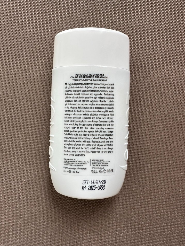 Sinoz Pure Cica Renk Düzeltici SPF50 Güneş Koruyucu - Görsel 2