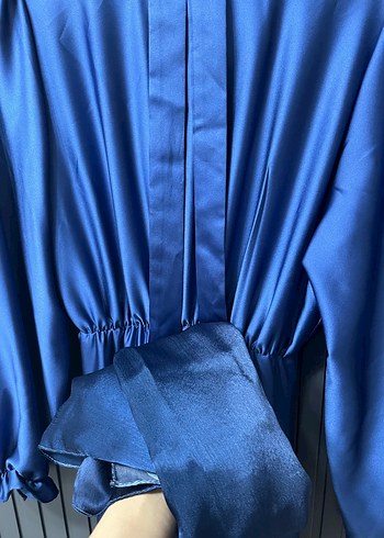 Mavi Uzun Saten Elbise - Görsel 3