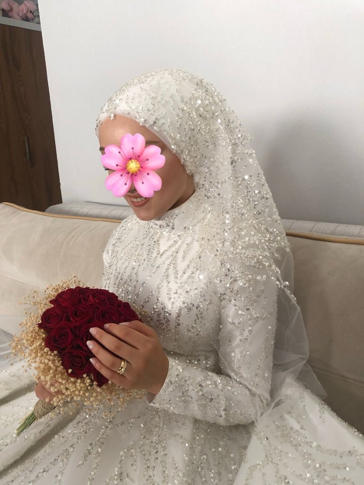 Uzun Kollu Yüksek Yakalı Ağ Kesim Gelinlik - Görsel 3