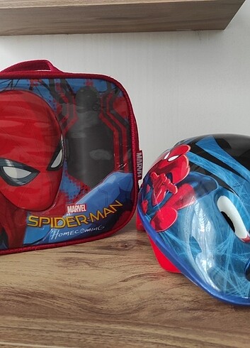 Kask beslenme çantasi