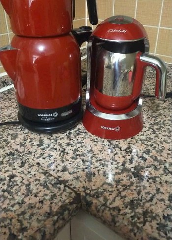 Parlak Kırmızı Korkmaz Çay Makinesi