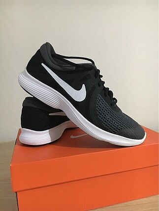 Nike Ayakkabı