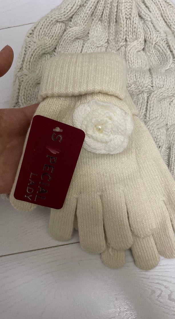 Beyaz şapka eldiven takım - Görsel 2