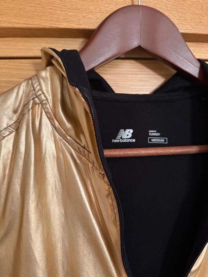New Balance Ceket - Görsel 3