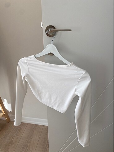 Trendyol & Milla Vücudu saran crop