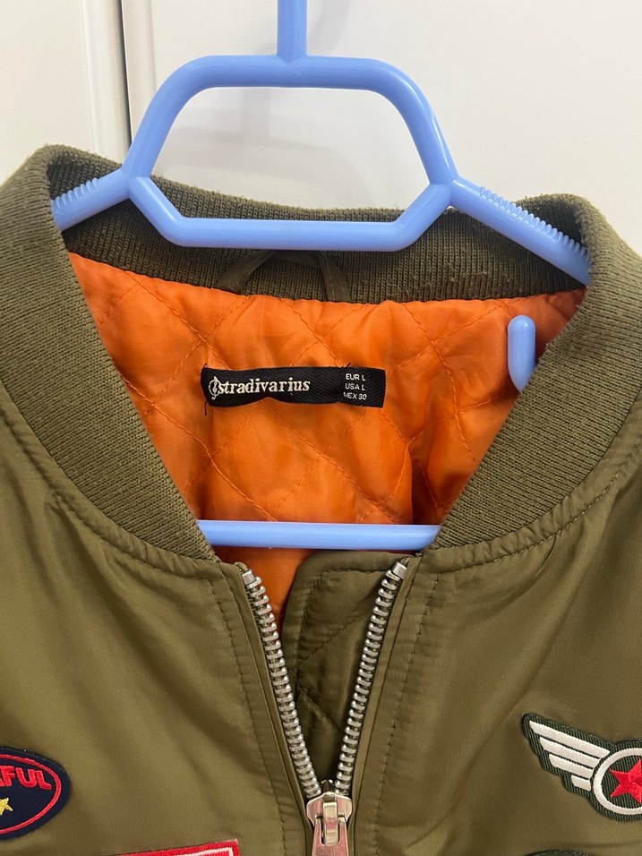Stradivarius armalı yeşil bomber ceket - Görsel 2