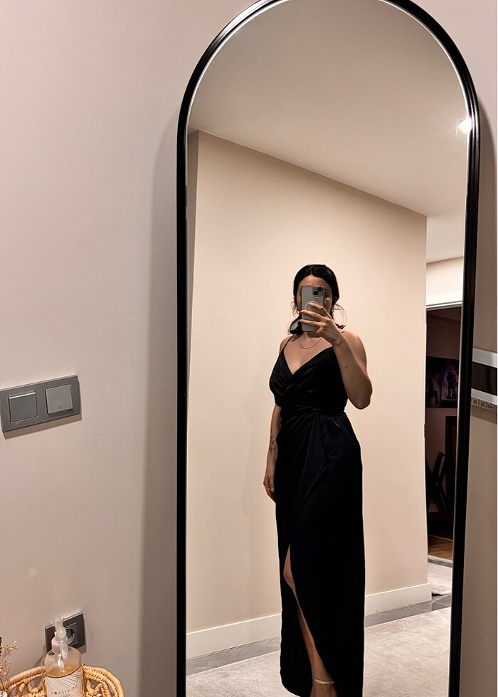 Siyah Saten Elbise - Görsel 3