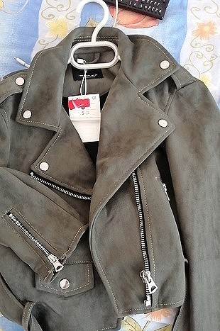 haki bershka biker cekez