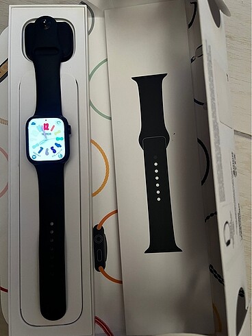 Apple Watch 8 41mm Saat