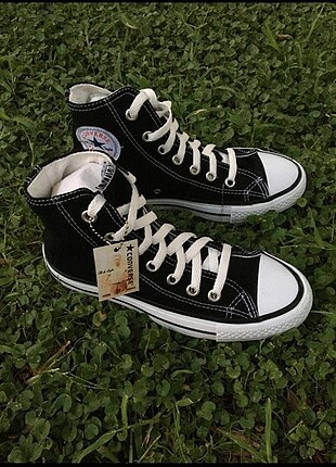 Siyah Converse spor ayakkabi