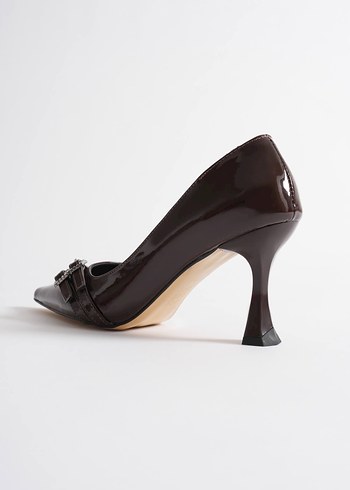 Kahverengi Parlak Deri Stiletto Tokalı Kadın Ayakkabı - Görsel 4