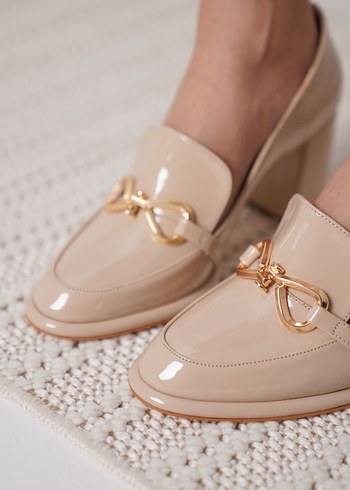 Bej Topuklu Bayan Klasik Ayakkabı - Görsel 3