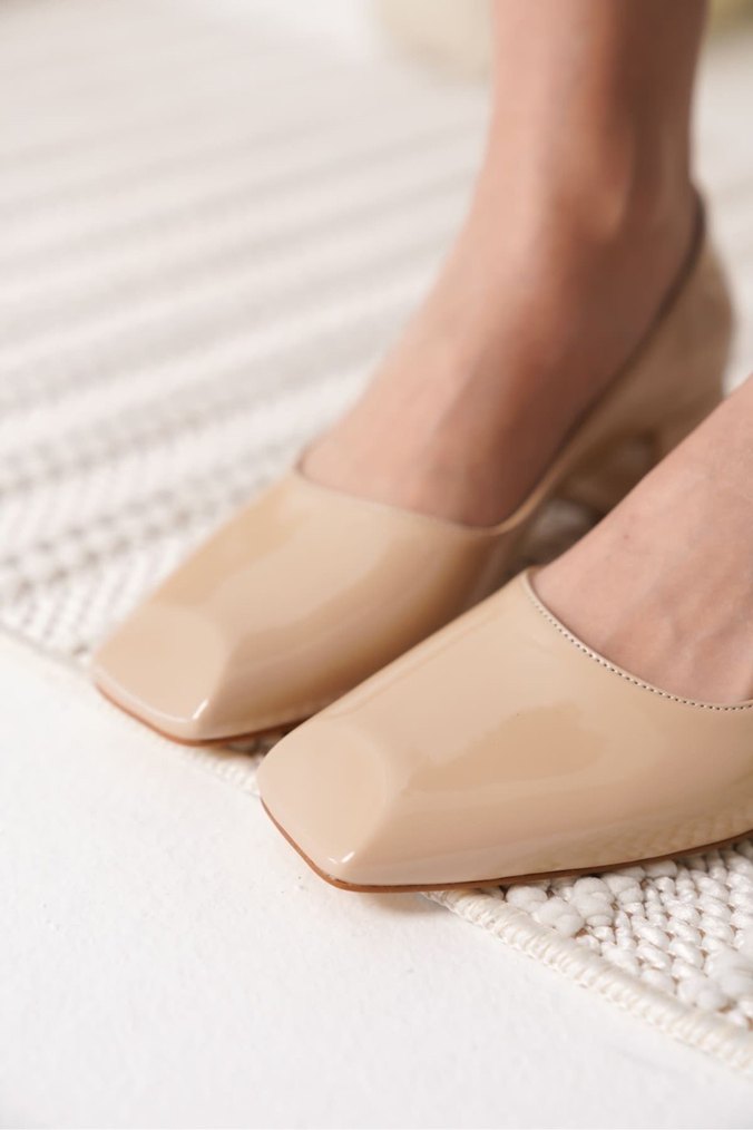 Bej Blok Topuk Kadın Klasik Ayakkabı - Görsel 2