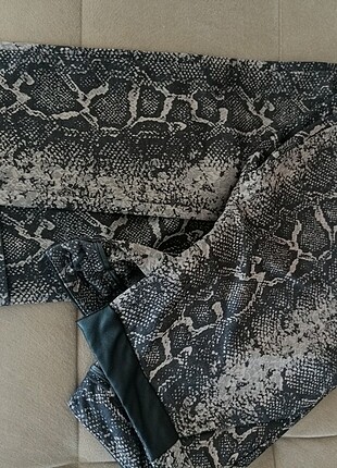 TRENDYOL MİLLA LEOPAR DESENLİ PANTOLON - Görsel 2