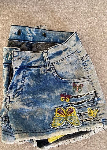 Renkli Bağlama Desenli Mini Kot Şort - Görsel 3