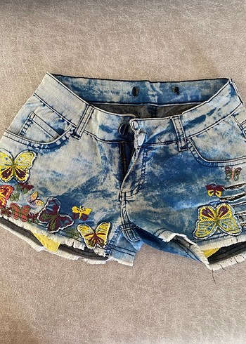 Renkli Bağlama Desenli Mini Kot Şort - Görsel 4