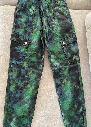 Kadın Batik Desenli Kemerli Kot Pantolon