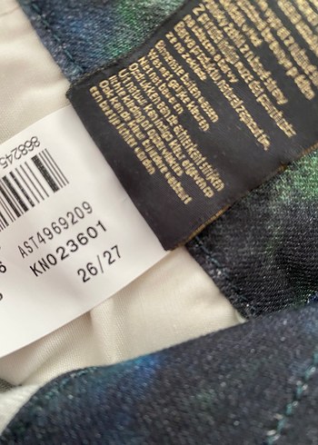 Kadın Batik Desenli Kemerli Kot Pantolon - Görsel 5