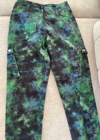 Kadın Batik Desenli Kemerli Kot Pantolon - Görsel 8