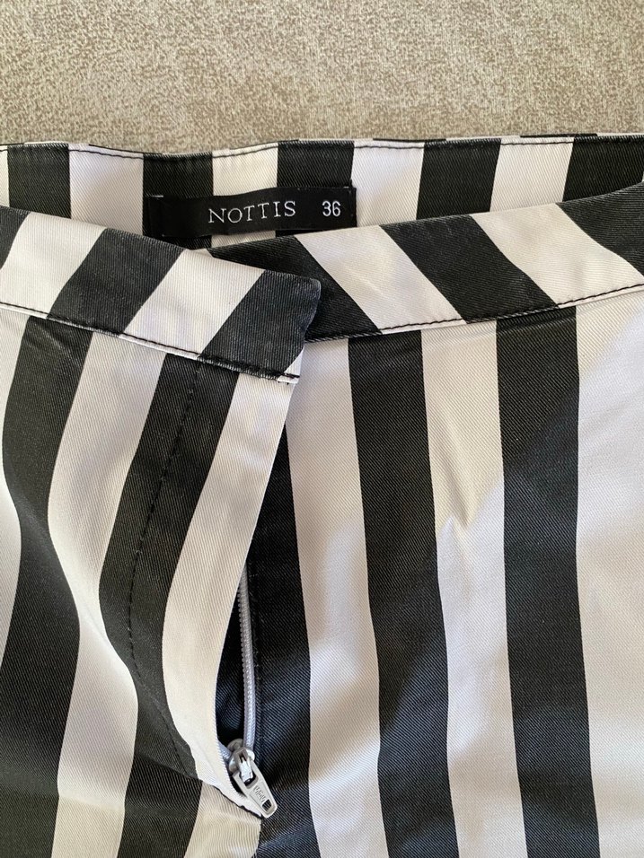 Çizgili Kadın Mini Şort - Görsel 3