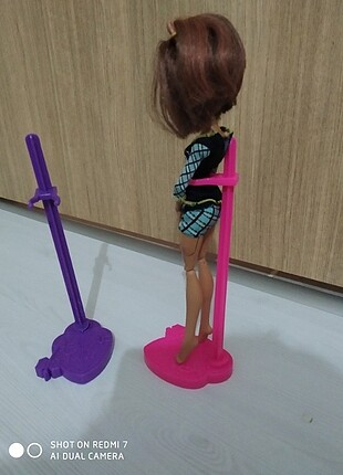 Monster high standı