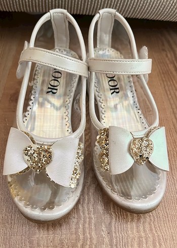 Kız Çocuk 28 no Beyaz Fiyonk Detaylı topuklu Babet - Görsel 2