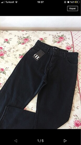 Siyah mom jean