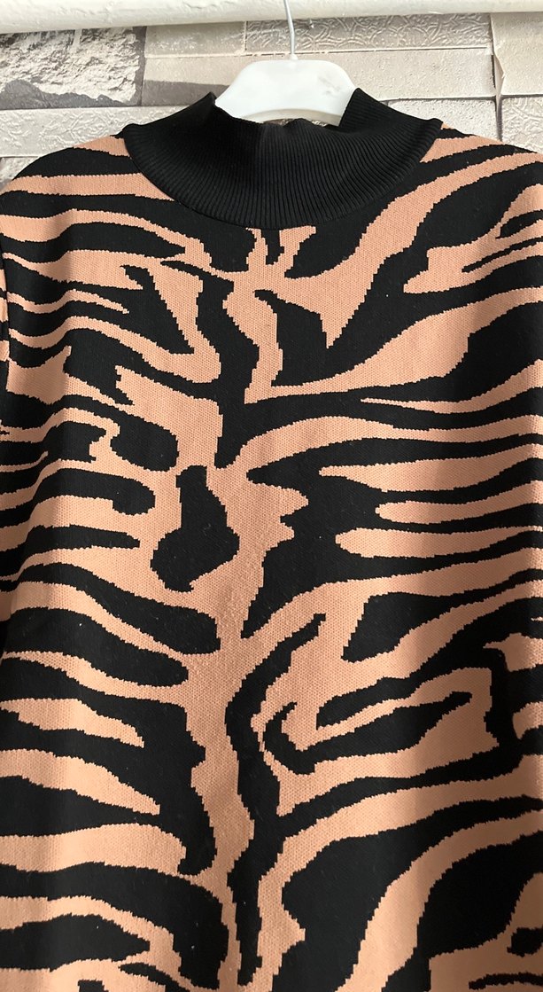 Kahverengi Zebra Desenli Kısa Kollu Triko Elbise - Görsel 2