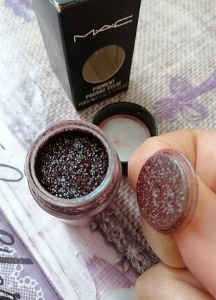 Mac far pigment