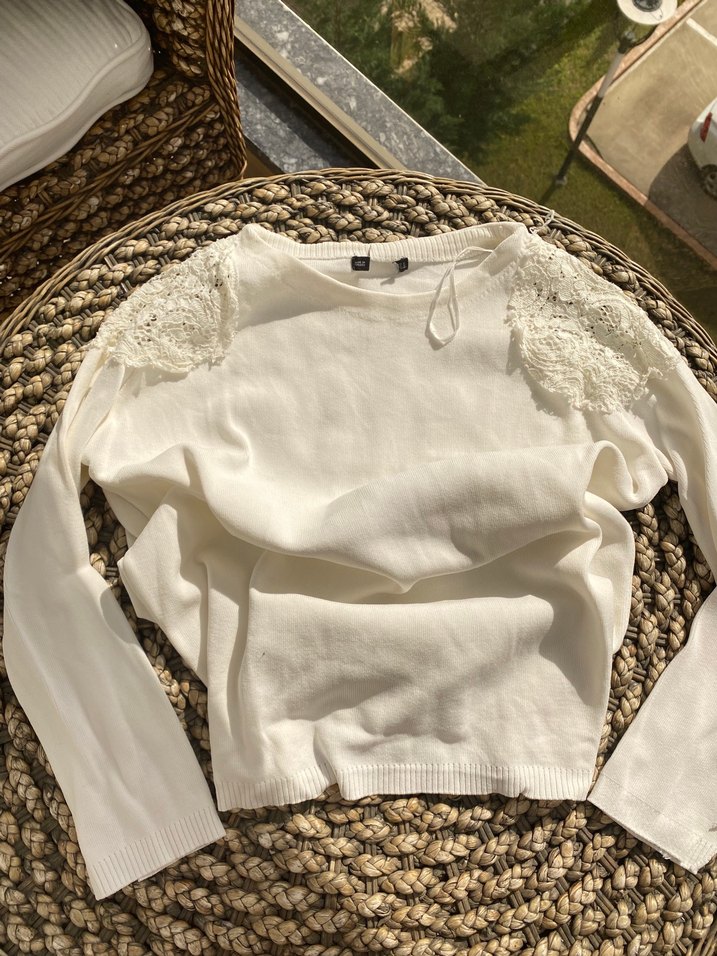 Dantelli Beyaz Kadın Kazak - Görsel 3