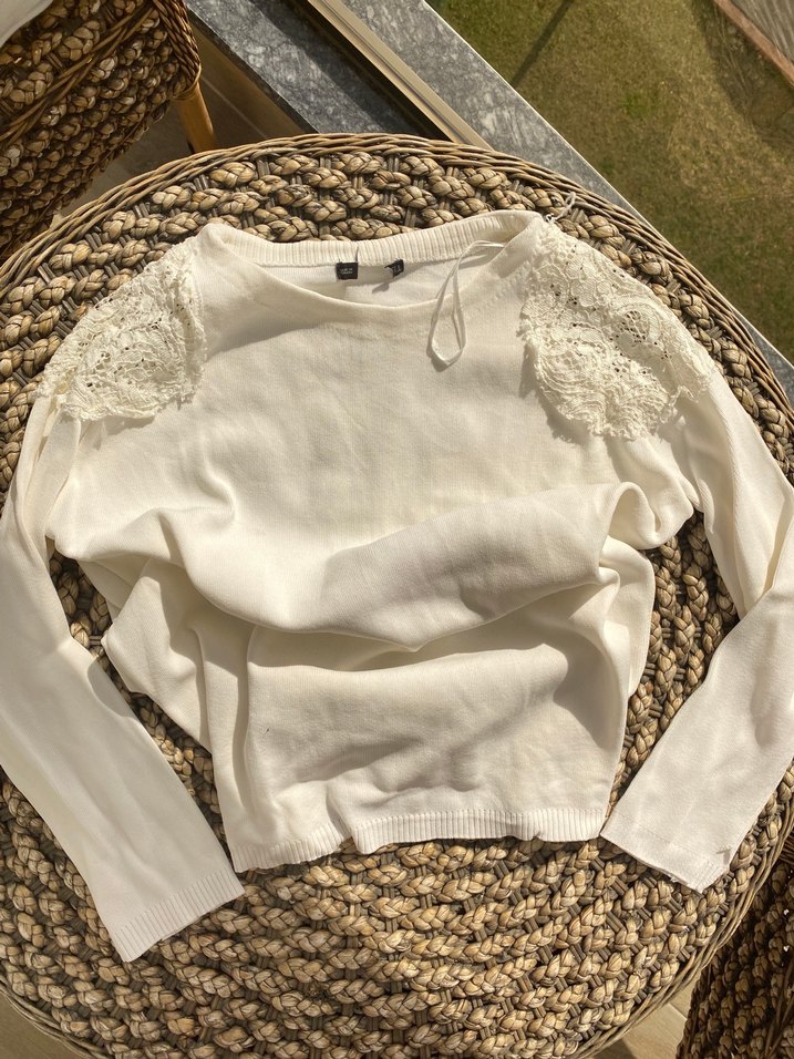 Dantelli Beyaz Kadın Kazak - Görsel 2