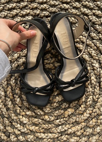 Siyah topuklu Kadın Ayakkabı - Görsel 2