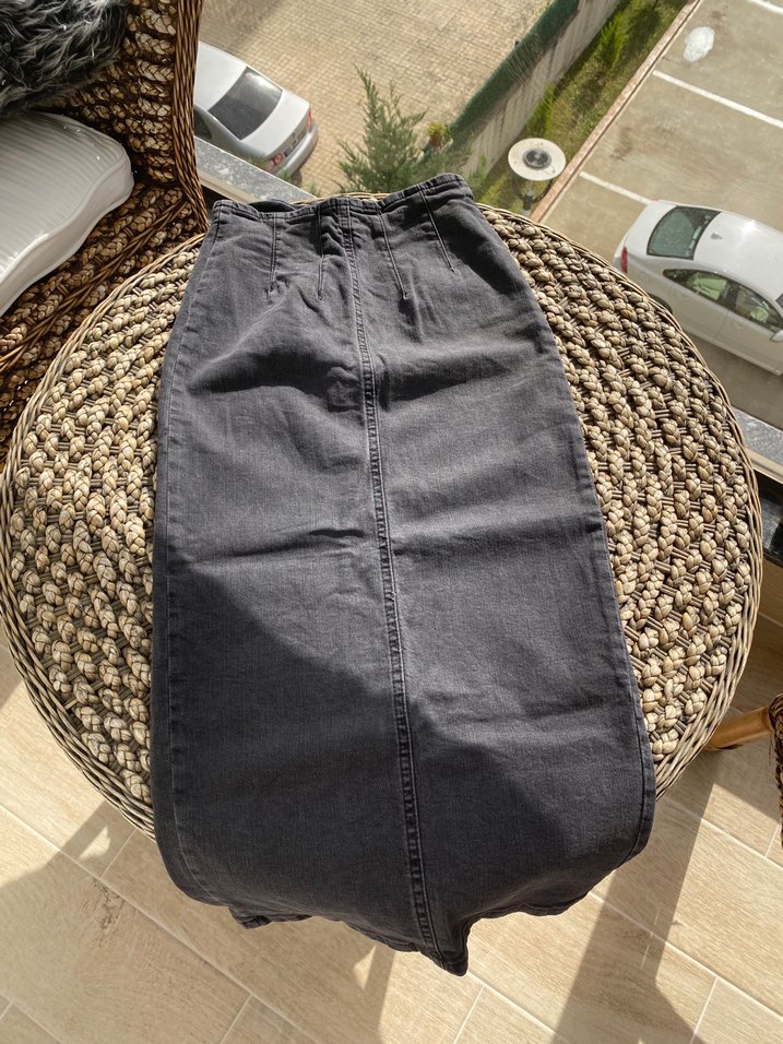 Gri Bol Kesim Midi Kot Etek - Görsel 2