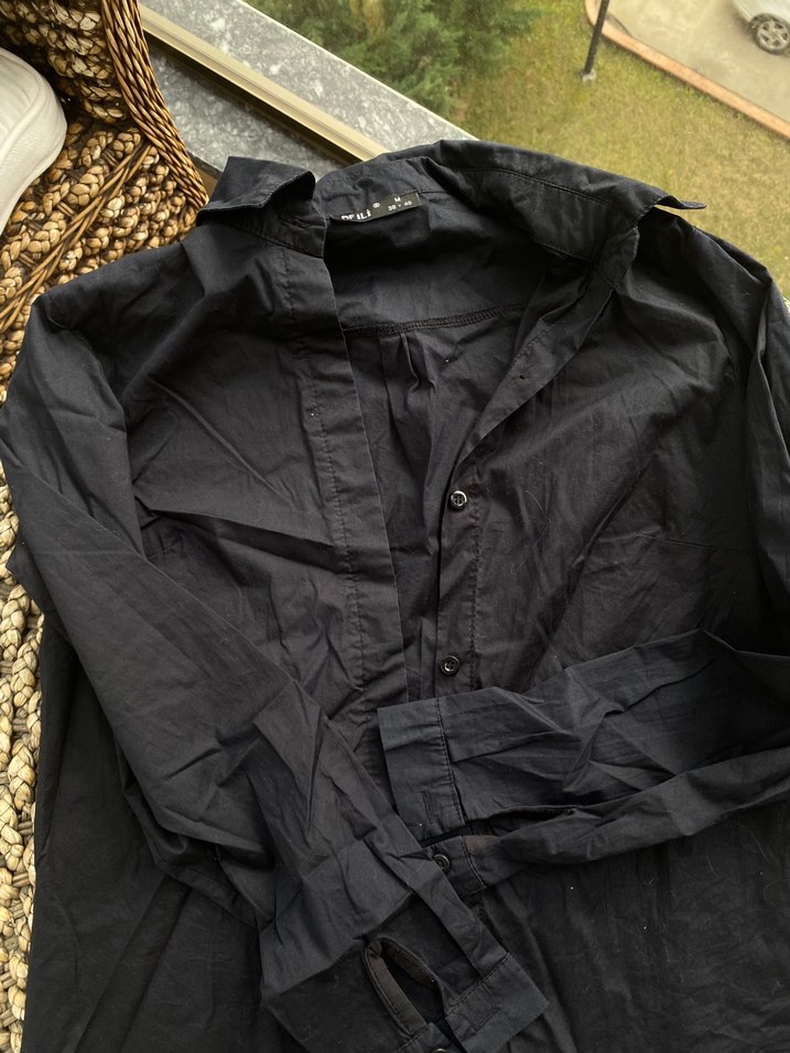 Düğmeli Siyah Gömlek - Görsel 2