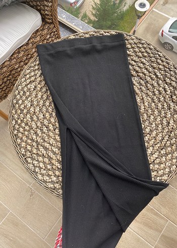 Siyah Piliseli Uzun Kadın Etek - Görsel 3