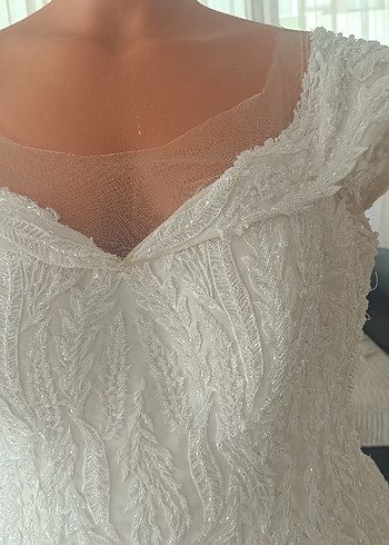 42 Beden beyaz Renk şık, güpür detaylı beyaz gelinlik